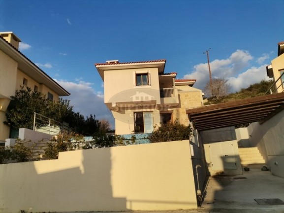 RP-4074 - Villa for rent in Konia, Paphos